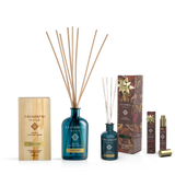 Founders Selection: 1000 ml Duftstäbchen nach Wahl + 250 ml Duftstäbchen mit demselben Duft GRATIS + 15 ml Reise-Eau de Parfum mit demselben Duft GRATIS